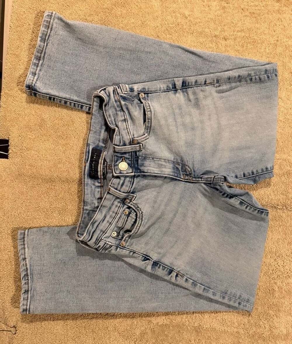 Aeropostale Mid Rise Straight Crop Jeans Size 2 REG Light Wash Denim